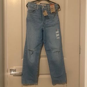 NWT Levi’s Ribcage Straight Ankle